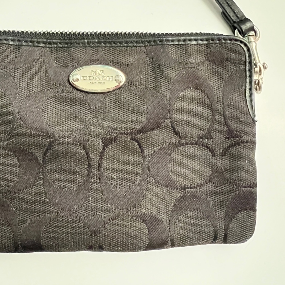 Coach Signature Black Wristlet